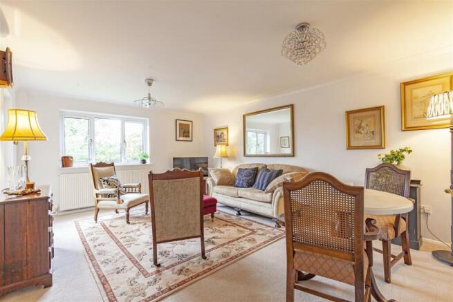 Reception Room-1.jpg