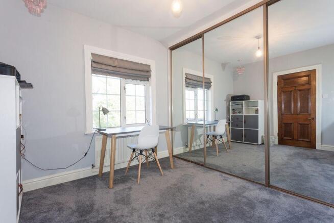 BEDROOM 4