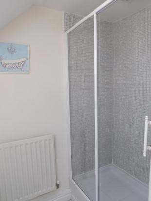 En-Suite 2