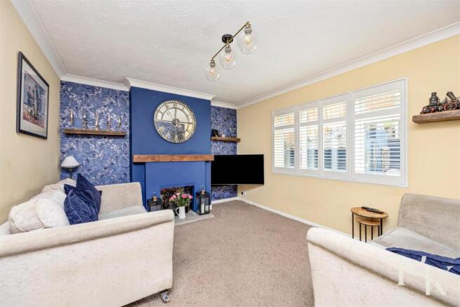 Rotherfield Crescent, 38-024.JPG