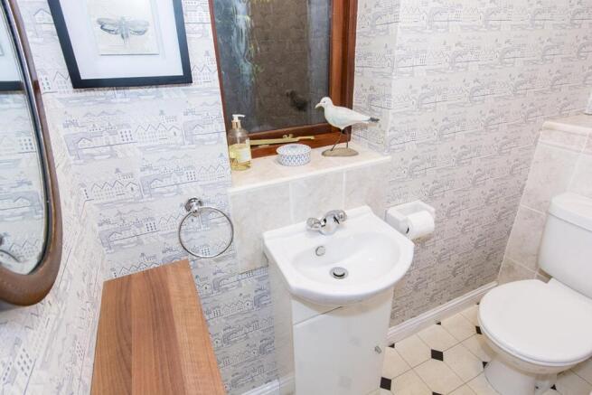 Cloakroom/WC
