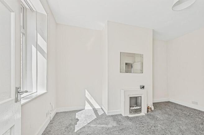 2 bed End of Terrace for sale Image 5