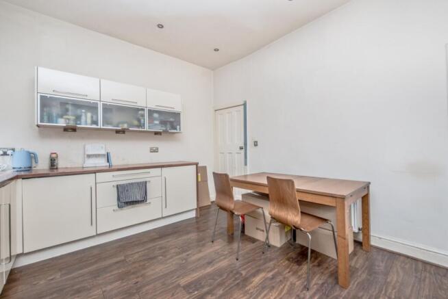 3 bed Terraced for sale Image 7
