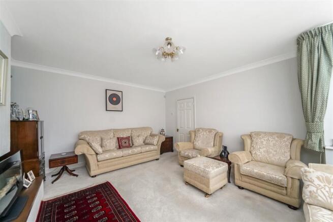 Endlebury Road, North Chingford, E4 photo 4