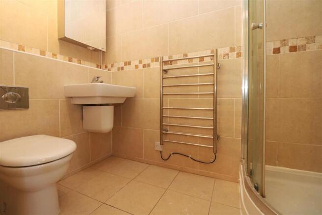 SHOWER ROOM: