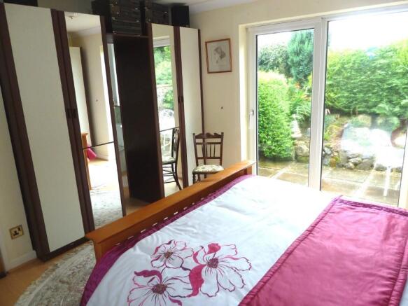 Patio door in Bed. 1