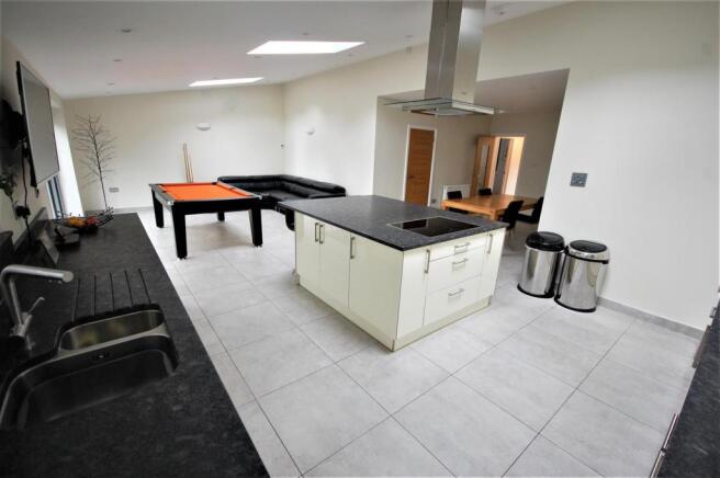 Kitchen/diner/family Room