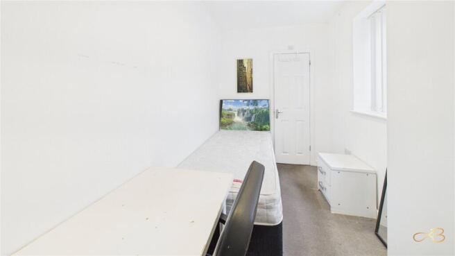 3 bed Terraced for sale Image 4
