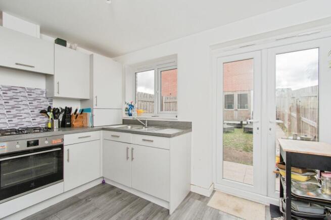 3 bed Town House for sale Image 5