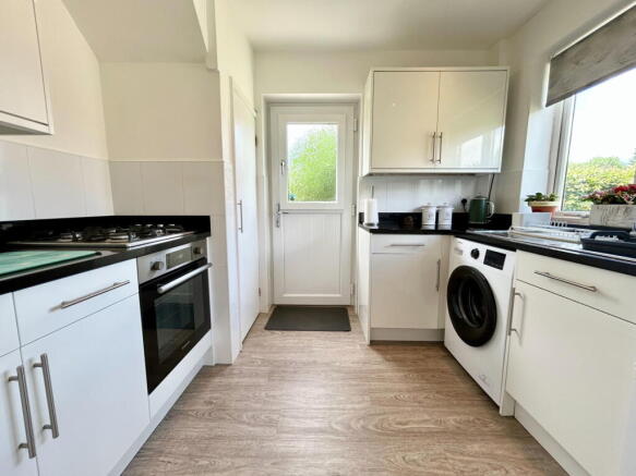 3 bed Semi-Detached for sale Image 9