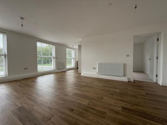 Open Plan Lounge / Kitchen