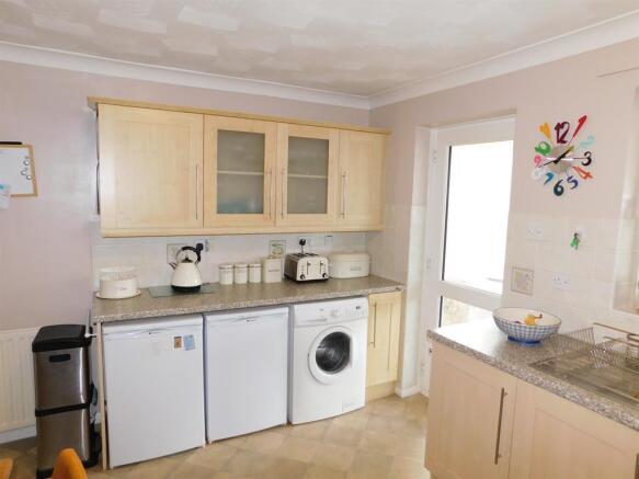 Kitchen b