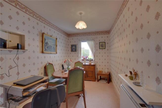 2 bed Flat for sale Image 5