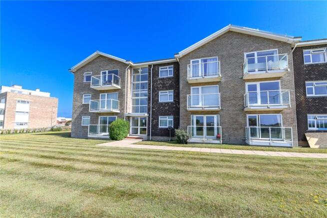 2-bed flat on Maryland Court, Milford on Sea, Lymington, Hampshire, SO41, £299,000