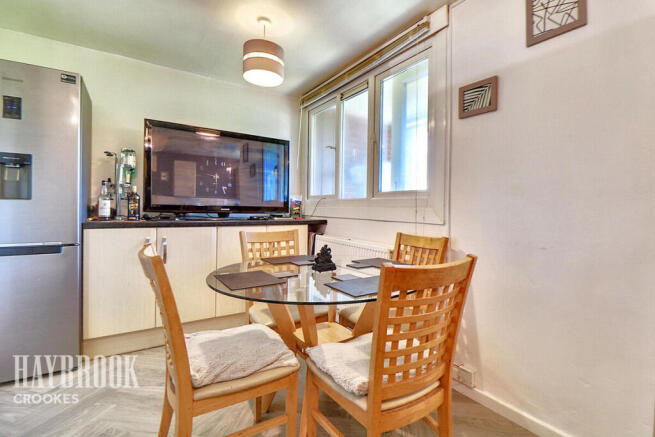 2 bed Maisonette for sale Image 9