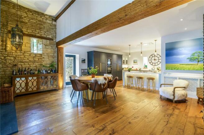 Kitchen/Dining Room