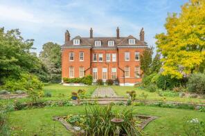 6, Graham House, Birdcage Walk, Newmarket CB8 0NE