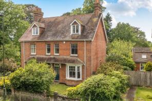 2, High Path, Midhurst GU29 9BD