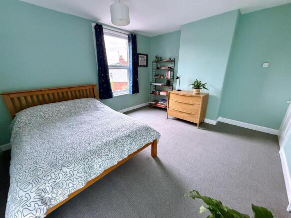 Front Bedroom.jpg