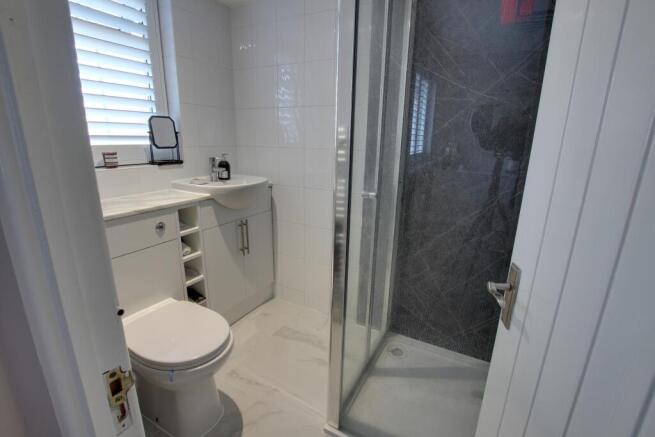 EN SUITE