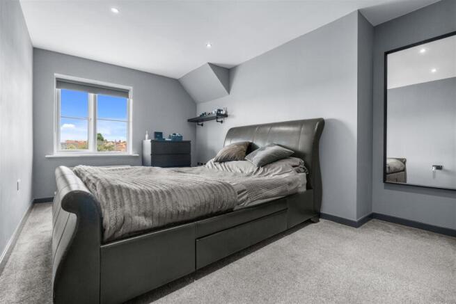 2 bed Apartment for sale Image 7
