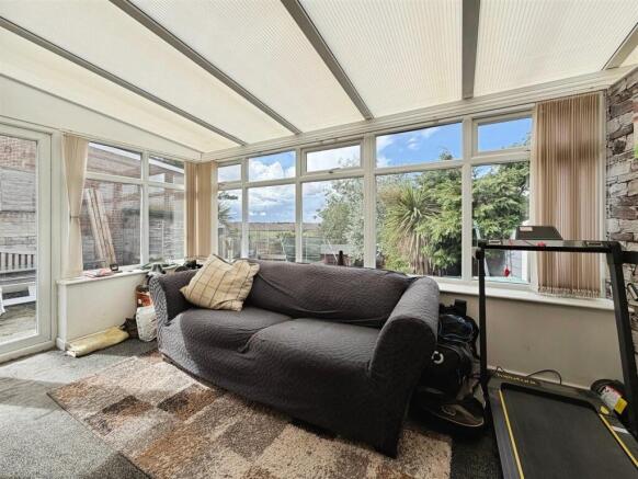 3 bed Semi-Detached for sale Image 9