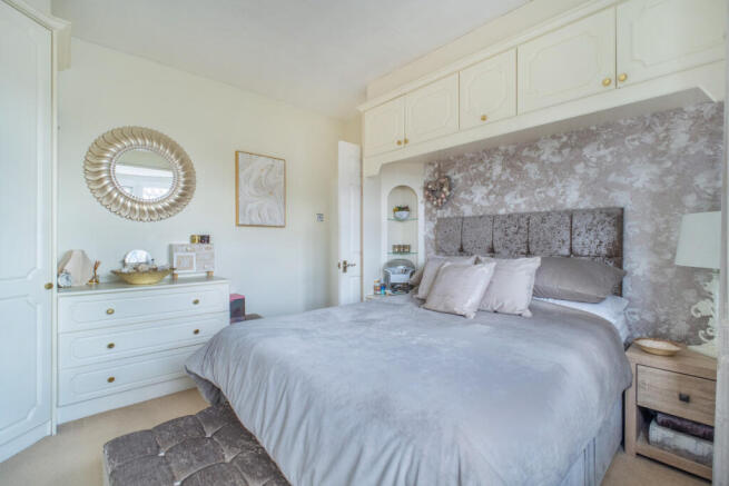 3 bed Semi-Detached for sale Image 8