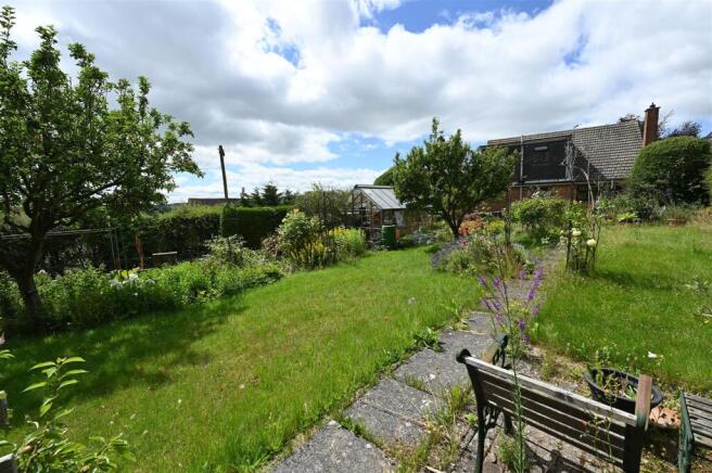 4 bed Detached Bungalow for sale Image 6