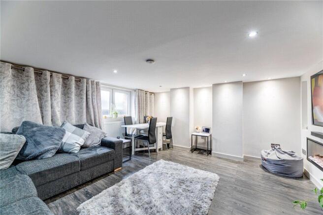 3 bed Semi-Detached for sale Image 10
