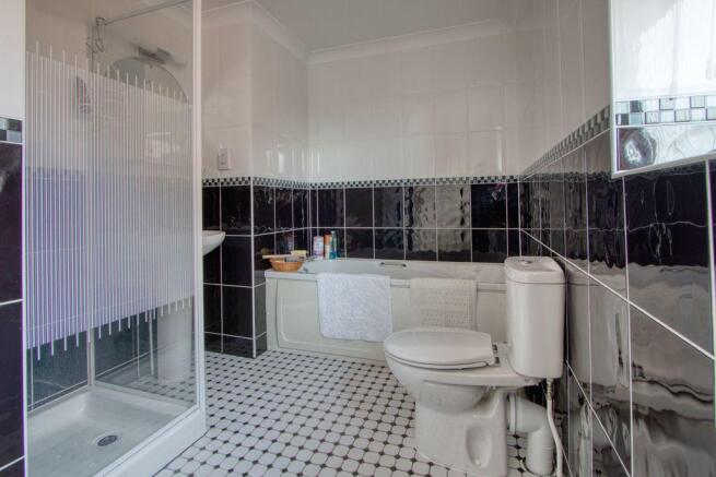 Bathroom (Family Bathroom)