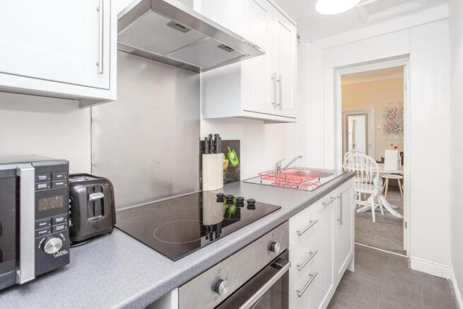 8 bed Terraced for sale Image 11