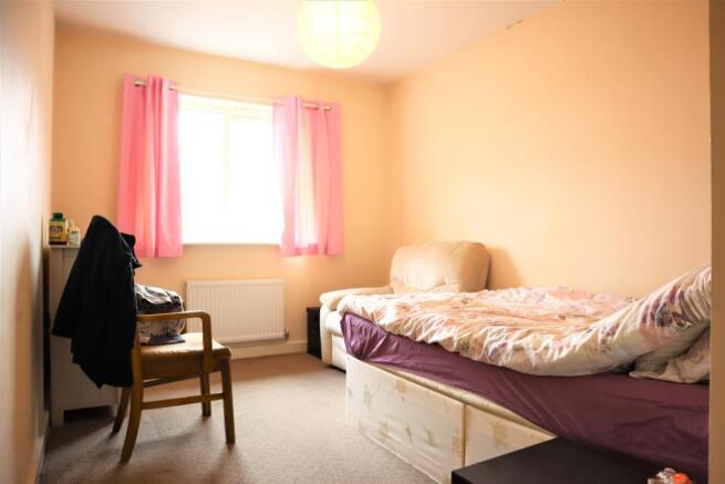 32 Millward Drive bedroom 1