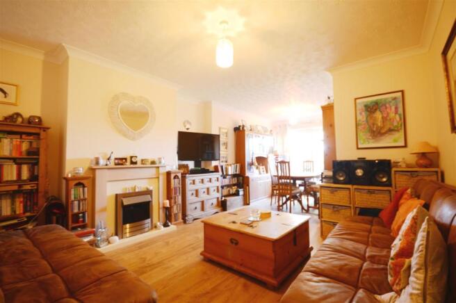 Living Room Ledbury.JPG