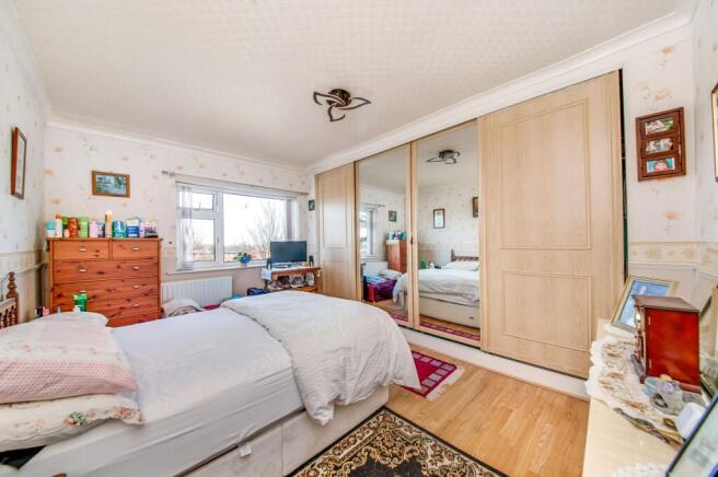 3 bed Semi-Detached for sale Image 11