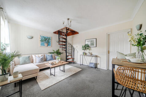 Gladstone Road, Farnborough, Orpington, Kent, BR6