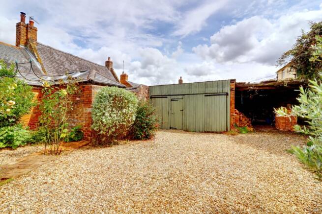 17. Driveway 1