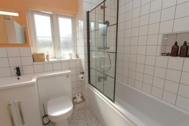 Bathroom.JPG