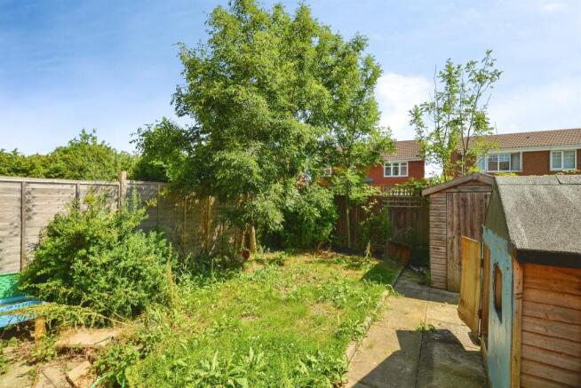 3 bed Semi-Detached for sale Image 12