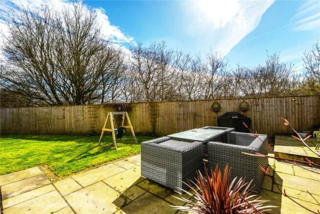 4 bed Detached for sale Image 9