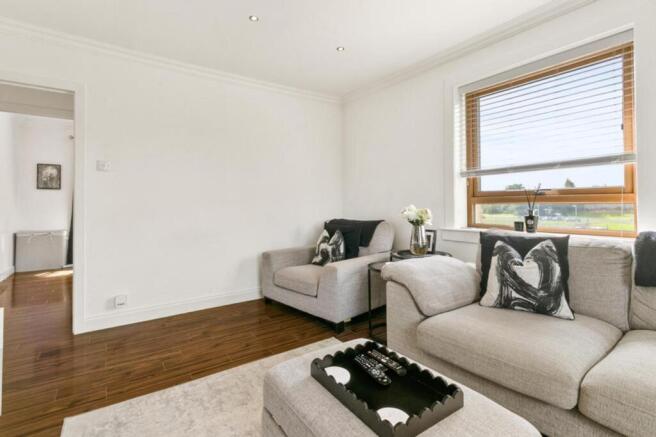 Kilmuir Crescent, Thornliebank, G46 photo 4