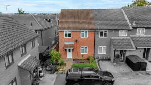 41, Bardfield Way, Rayleigh SS6 9HE