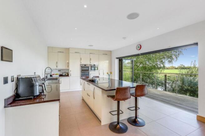 Open-Plan Kitchen, Dining & Living Area