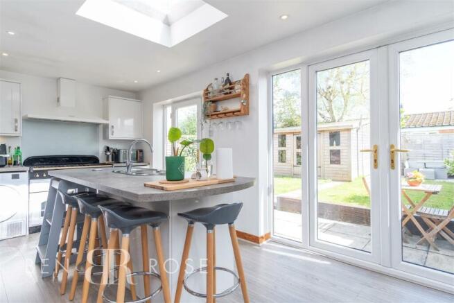 Kitchen/Breakfast Room