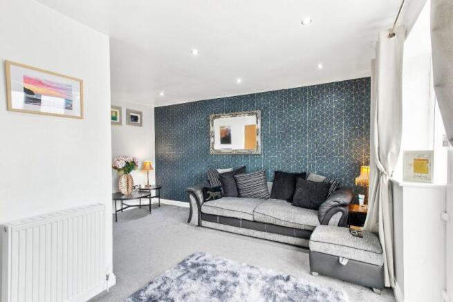 4 bed Town House for sale Image 10