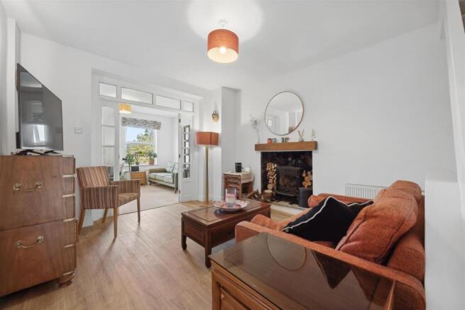 4 Derwent Road HDR-33.jpg