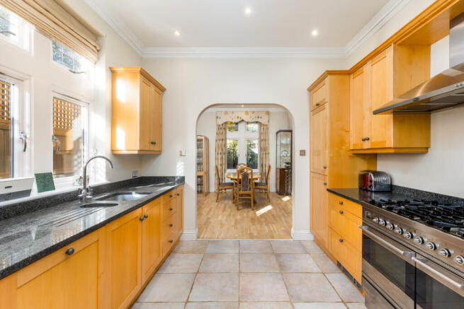 Arthur Road, Wimbledon, South West London, SW19 photo 4