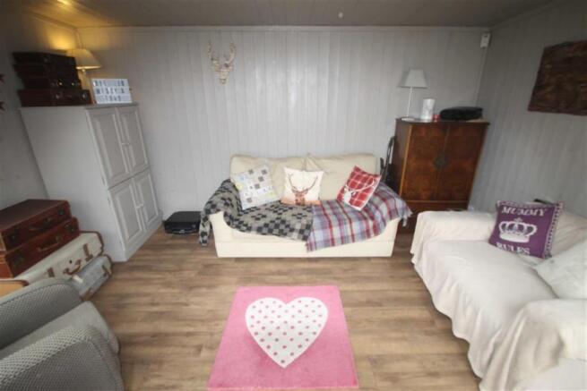SUMMER HOUSE