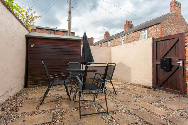 1 bed Apartment to rent Image 12