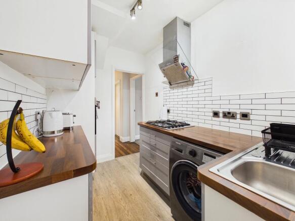 CAM05192G0-PR0244-STILL009