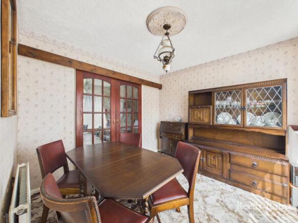 3 bed Semi-Detached for sale Image 4